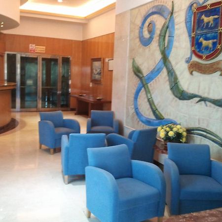 Hotel Ciudad De フエンラブラダ エクステリア 写真
