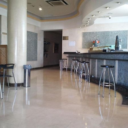 Hotel Ciudad De フエンラブラダ エクステリア 写真
