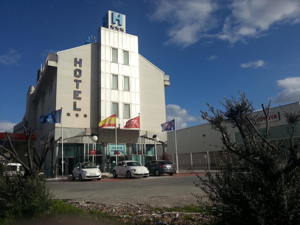 Hotel Ciudad De フエンラブラダ エクステリア 写真