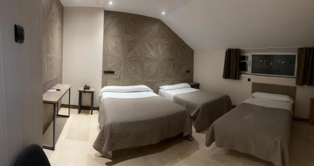 Hotel Ciudad De フエンラブラダ エクステリア 写真