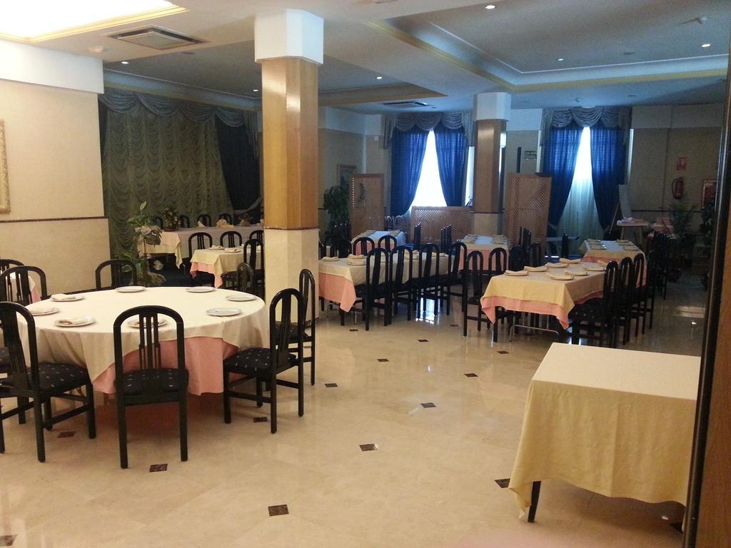 Hotel Ciudad De フエンラブラダ エクステリア 写真