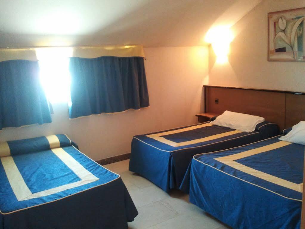 Hotel Ciudad De フエンラブラダ エクステリア 写真
