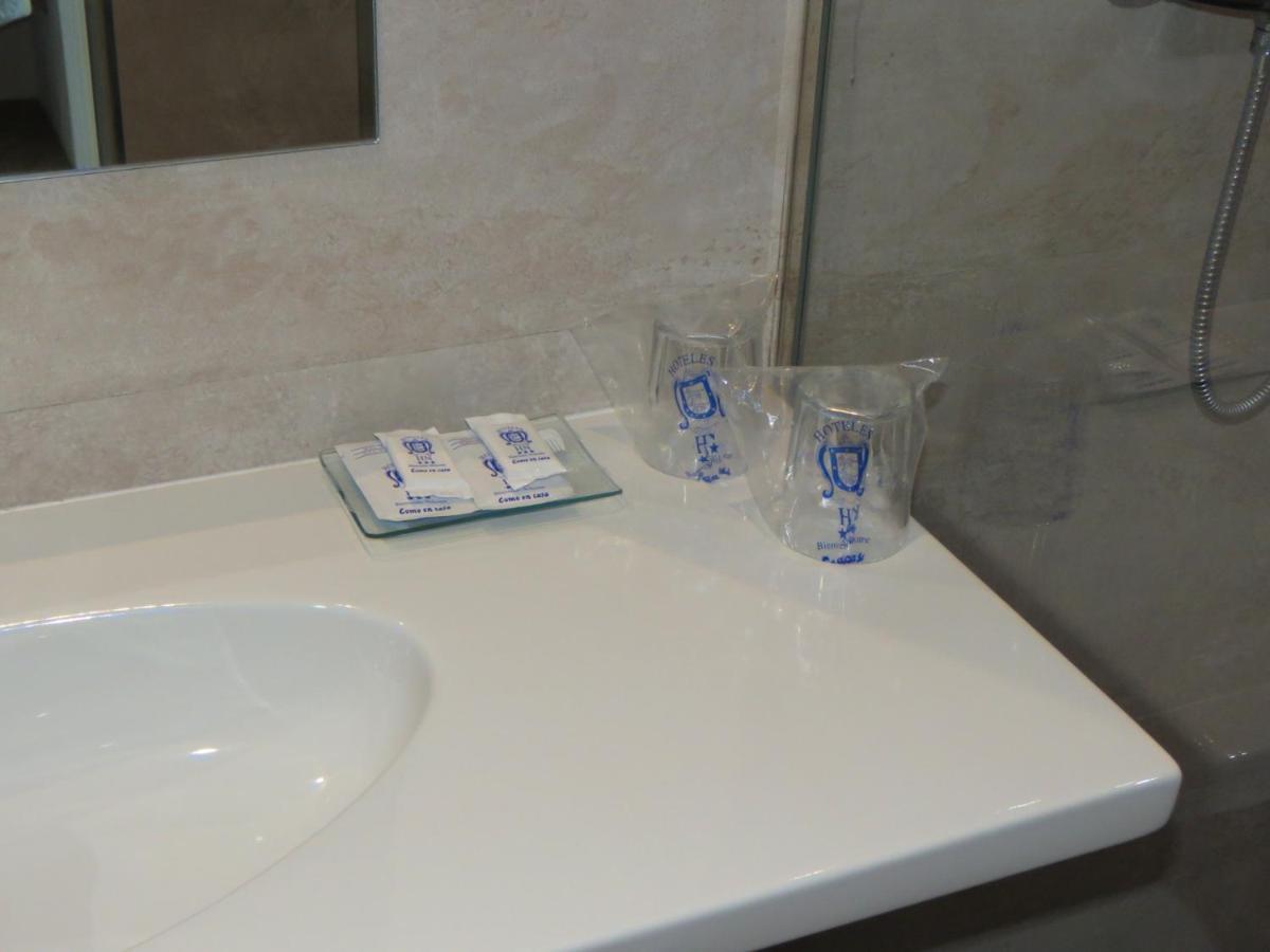 Hotel Ciudad De フエンラブラダ エクステリア 写真