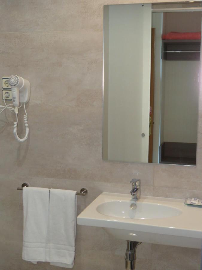 Hotel Ciudad De フエンラブラダ エクステリア 写真