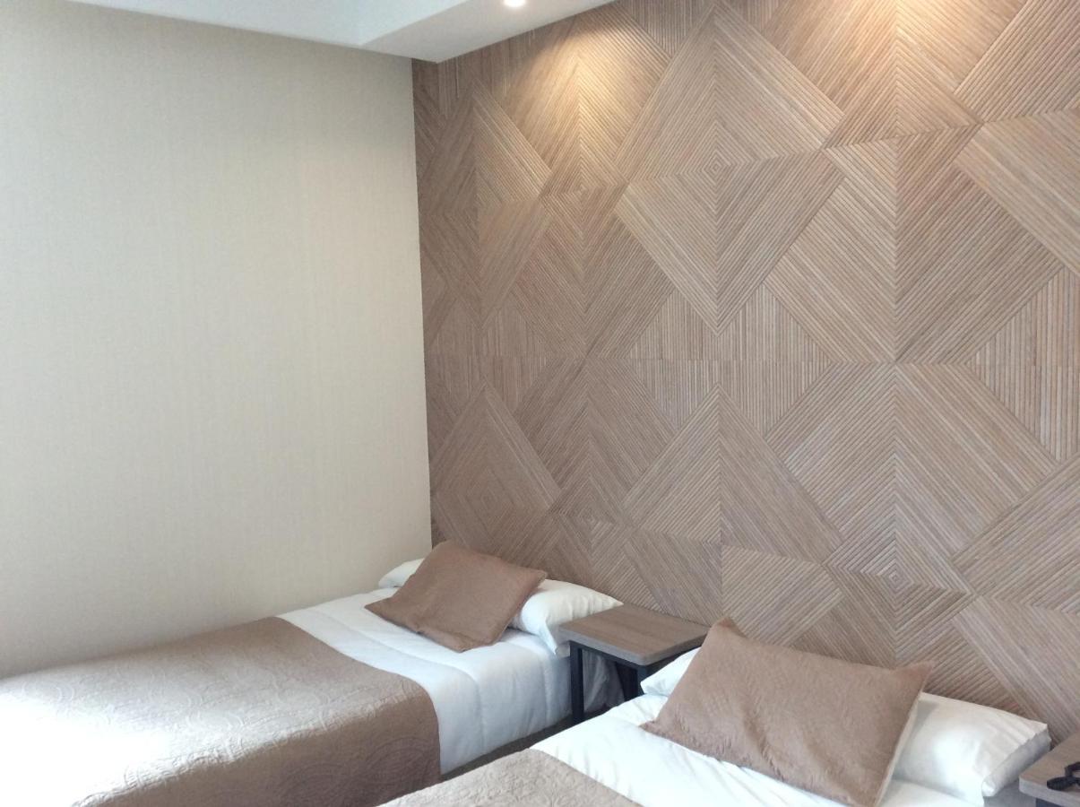 Hotel Ciudad De フエンラブラダ エクステリア 写真